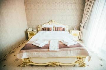 Фото номера Стандартный двухместный номер с 1 кроватью Отель Prince г. Хуст 6